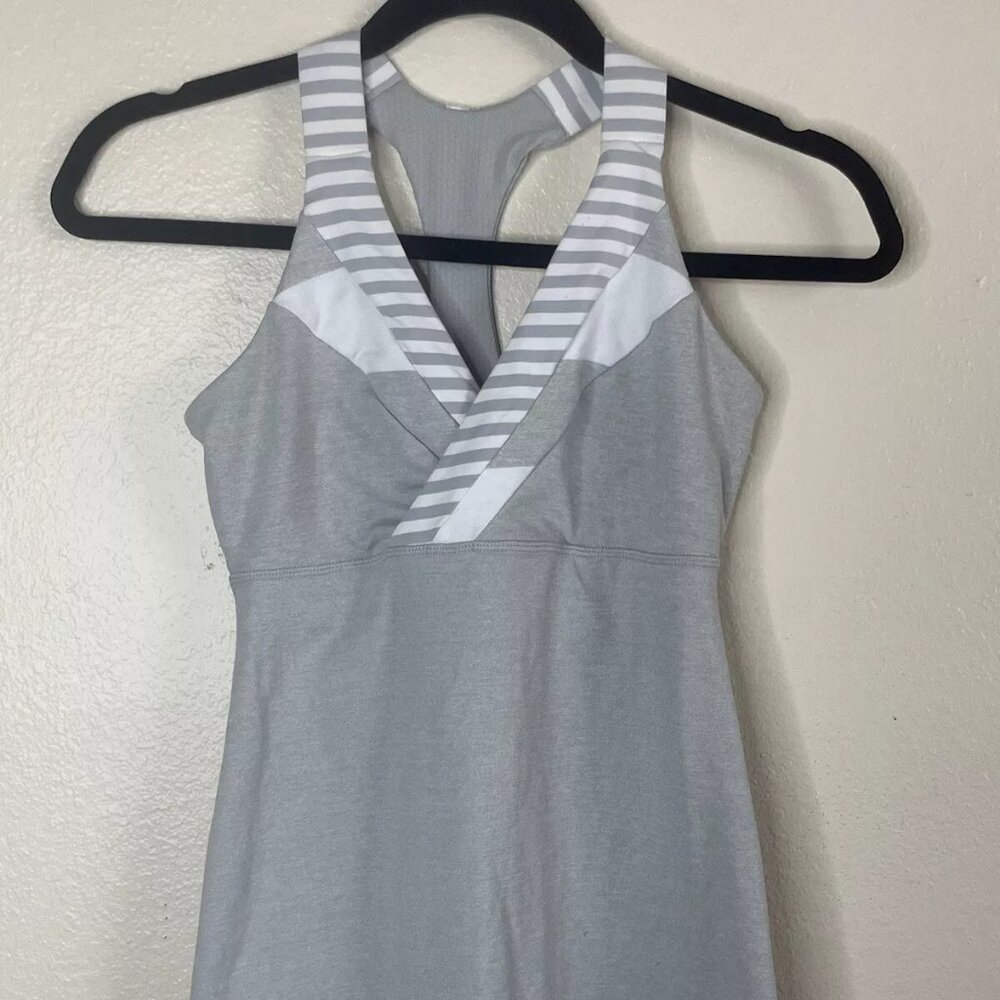 Lululemon Women’s Tank Racerback Size 4 Built In Shelf Bra Grey And White #4